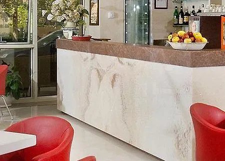 Aragosta Hotel 3*