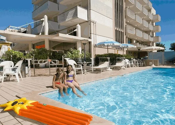 Aragosta Ξενοδοχείο 3*