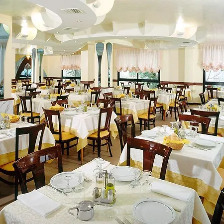 Aragosta Hotel Rímini